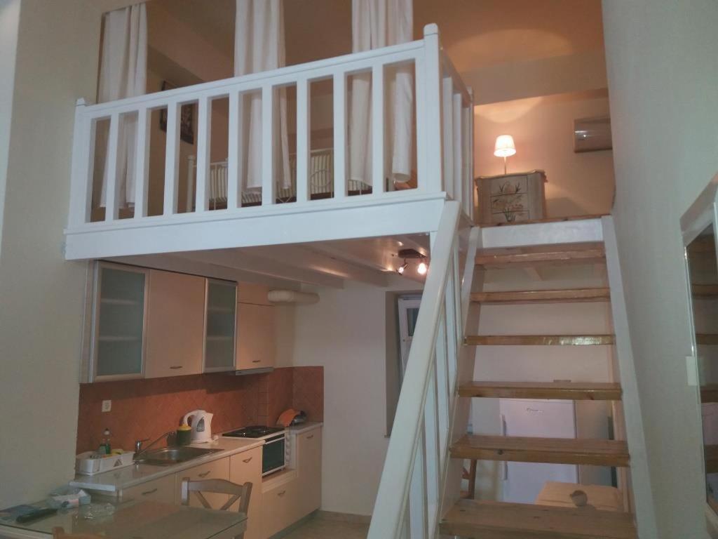 Roula'S Suites Ándros Eksteriør billede